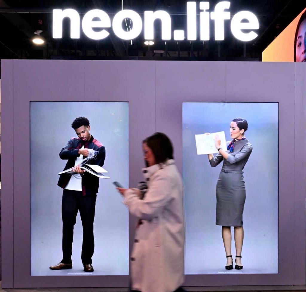 Star labs neon life CES 2020